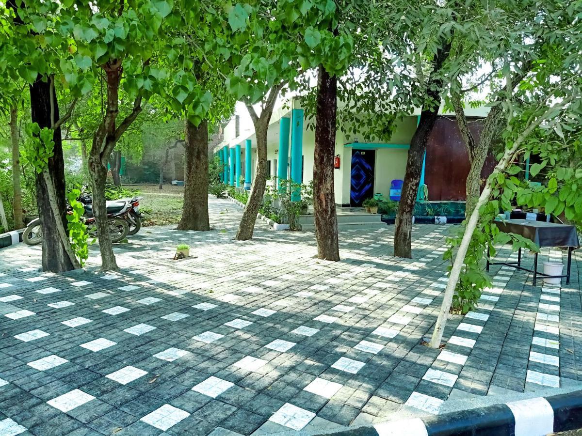 Hotel Green Park Jabalpur Exterior foto